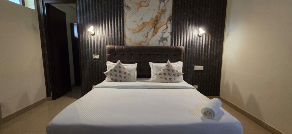 Hotel in Noida