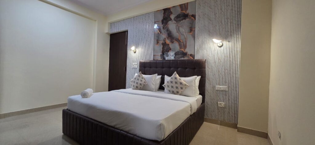 Hotel in Noida Sector 72