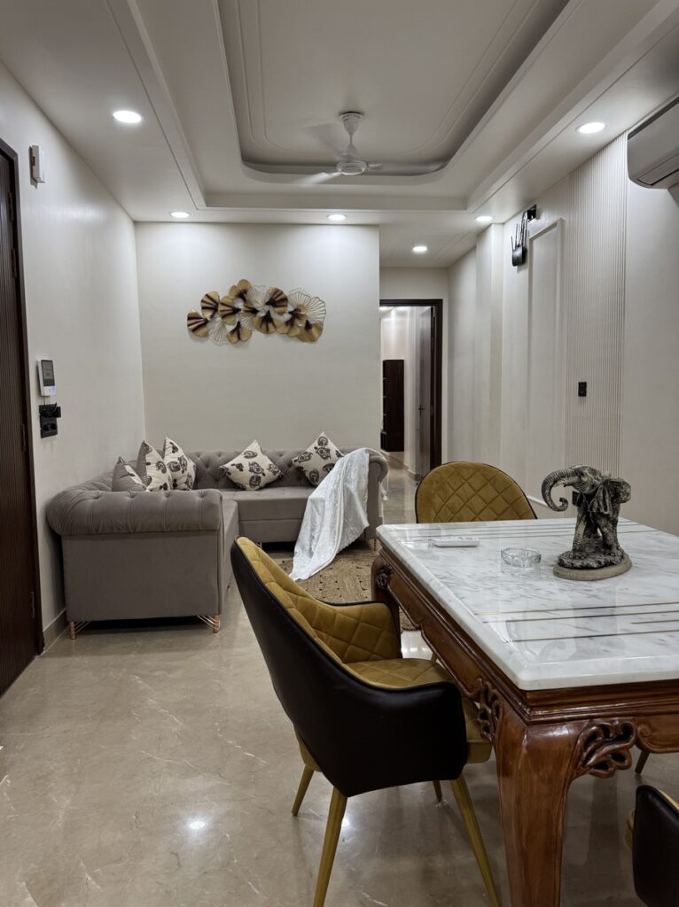Service Apartment in Saket