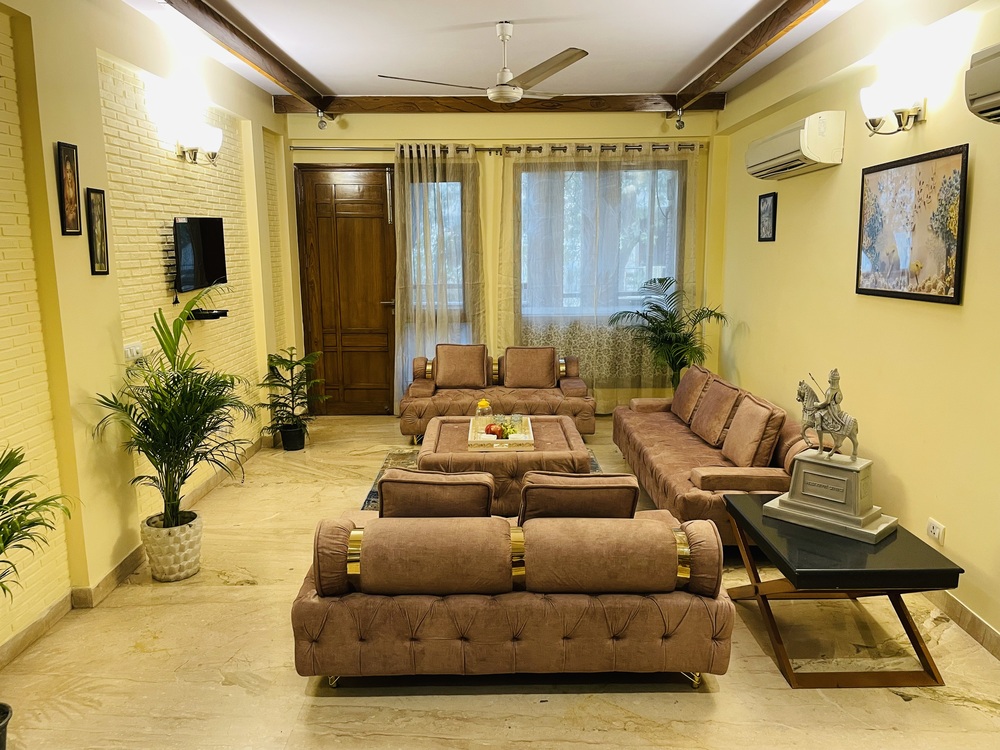service apartment in delhi