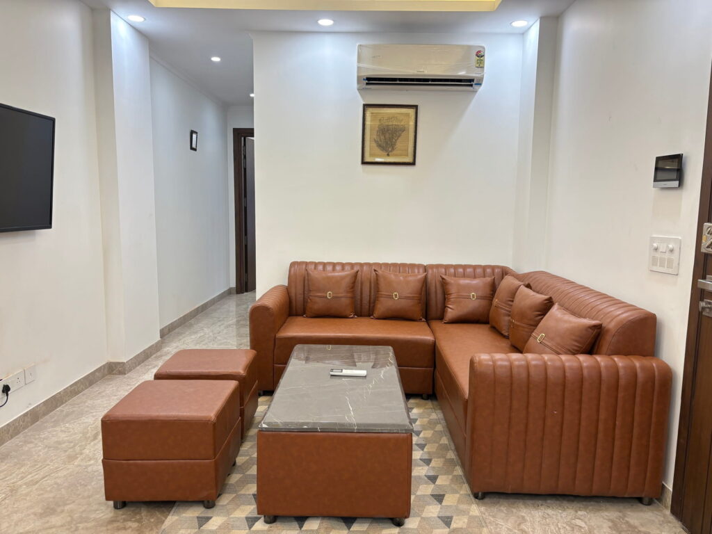 Service Apartment in Saket J BLock