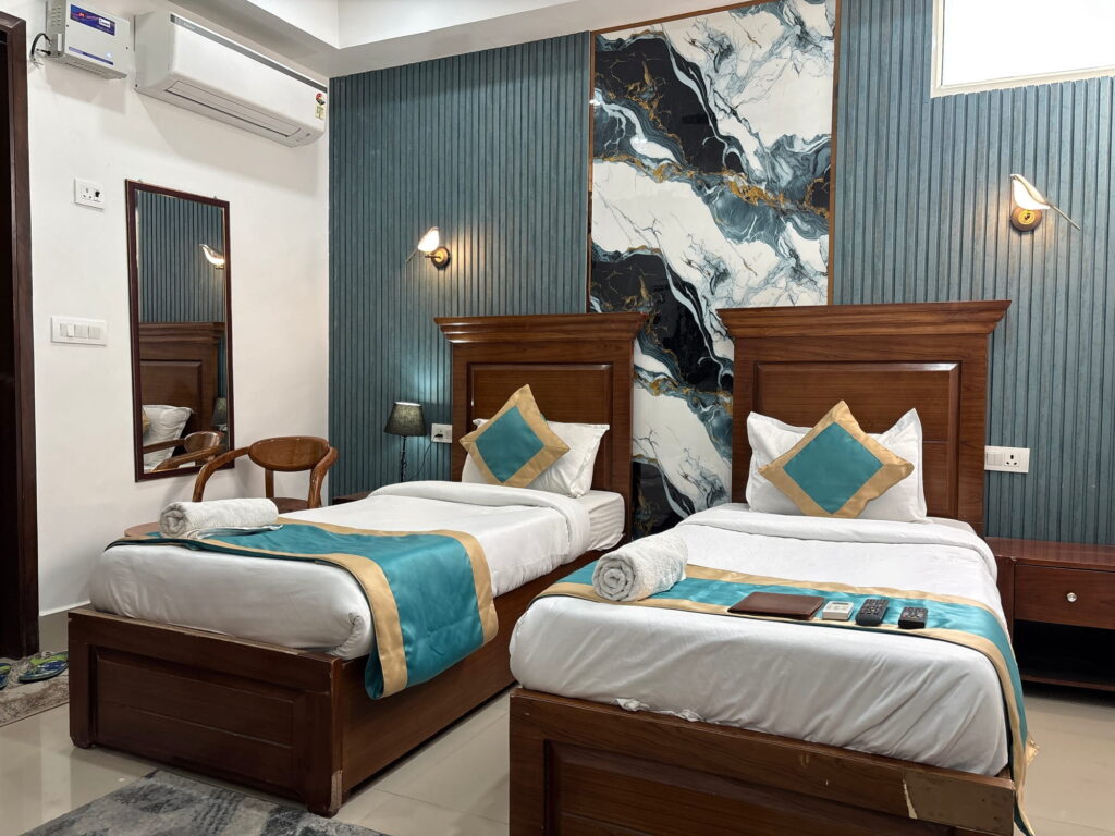Dual Occupacy hotel in noida sector 135
