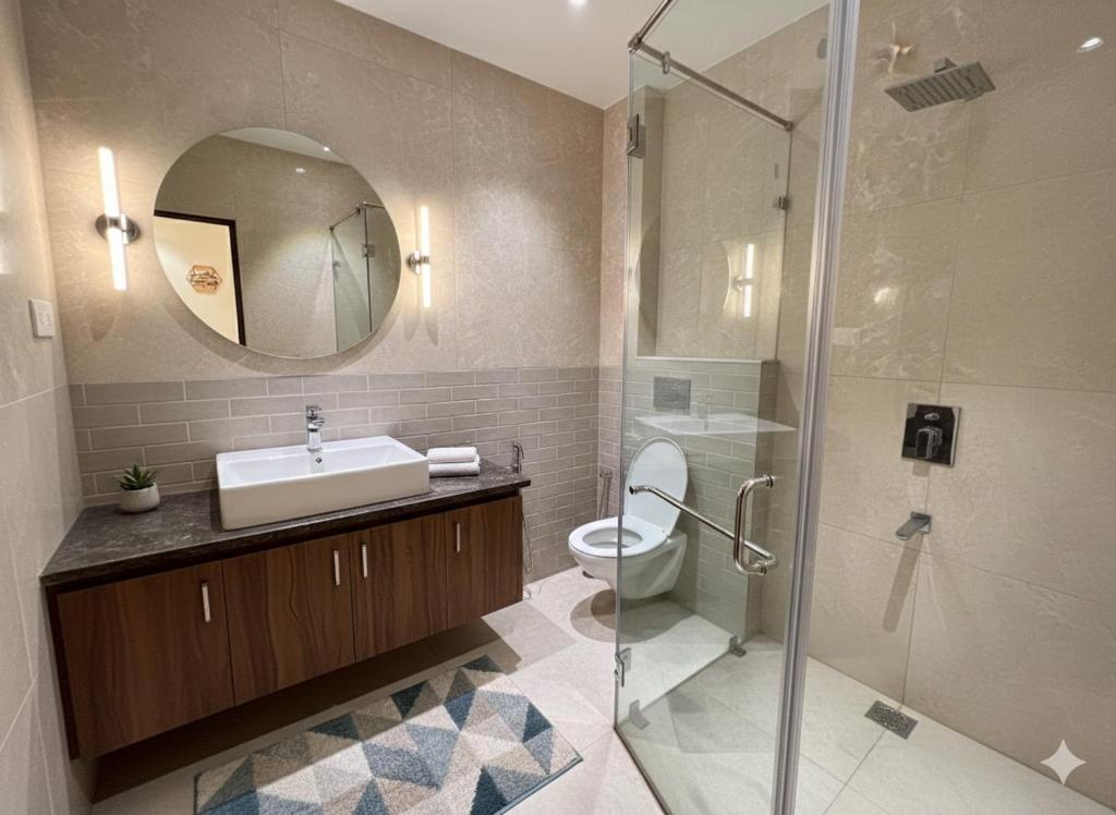 Service Apartment Hygienic Washroom