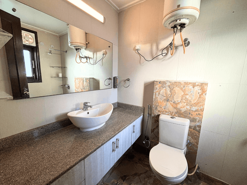 Service Apartment in Saket Washroom