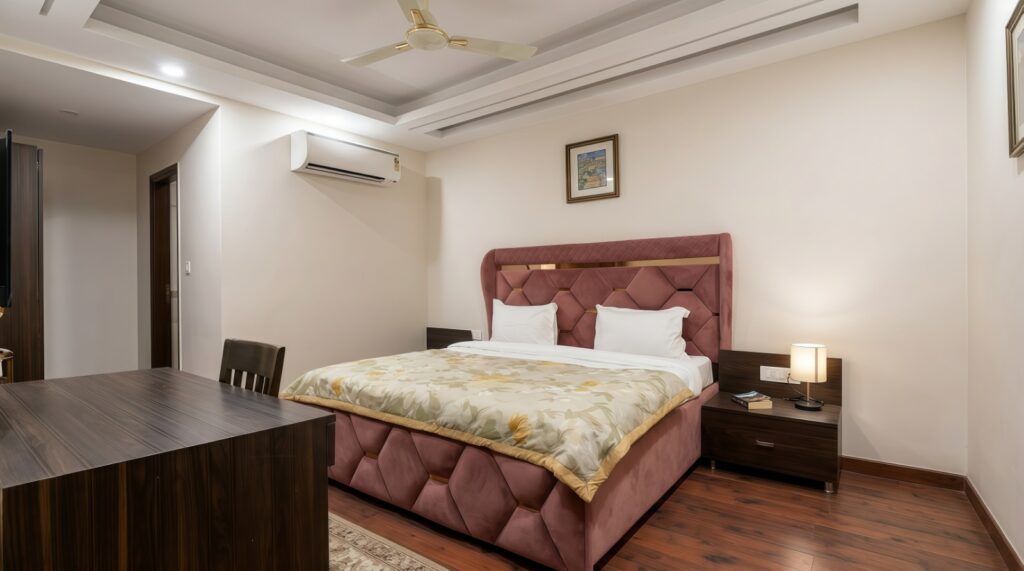 Service Apartment in Saket