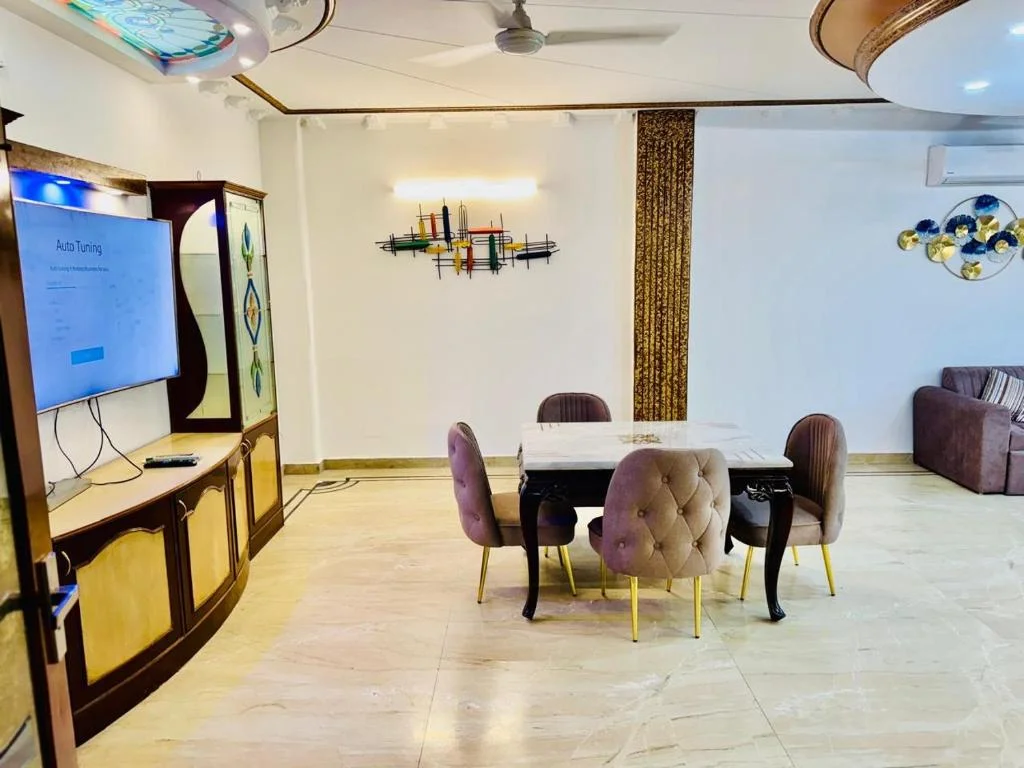 E-30, 1BHK