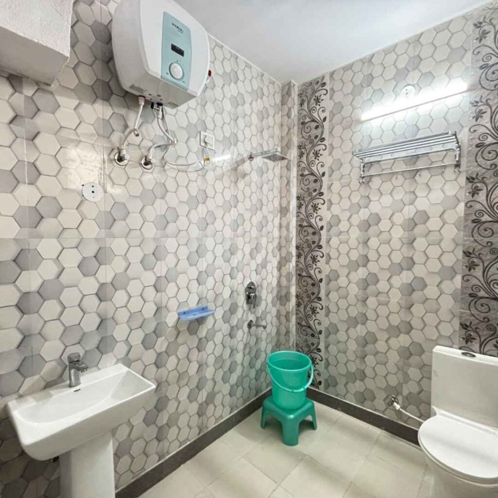 Girl pg in Greater Noida